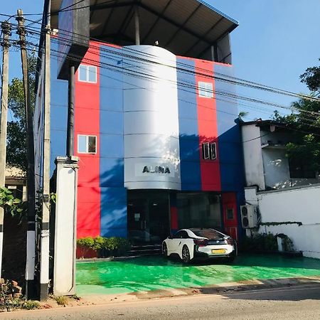 Alina Budget Hotel Kaduwela Exterior photo