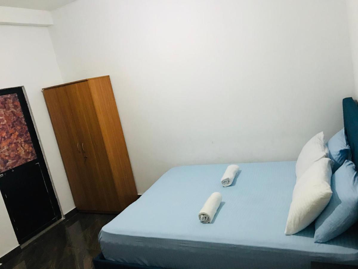 Alina Budget Hotel Kaduwela Exterior photo
