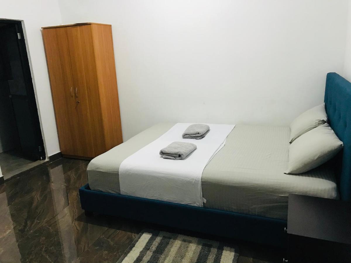 Alina Budget Hotel Kaduwela Exterior photo